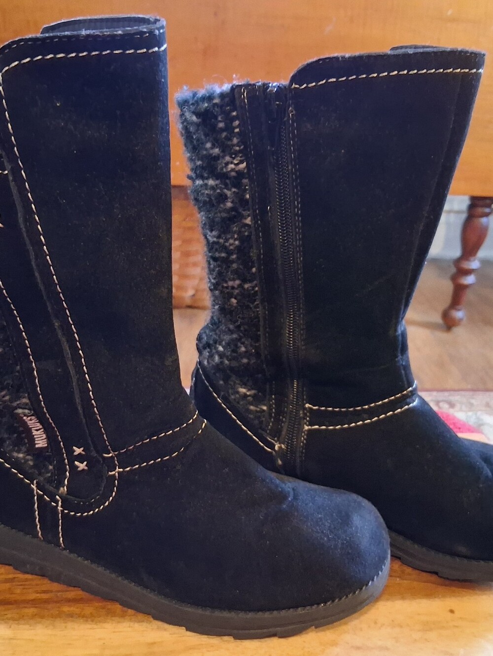 Muk Luks Black Faux Suede Zip Up Boots SZ 7
